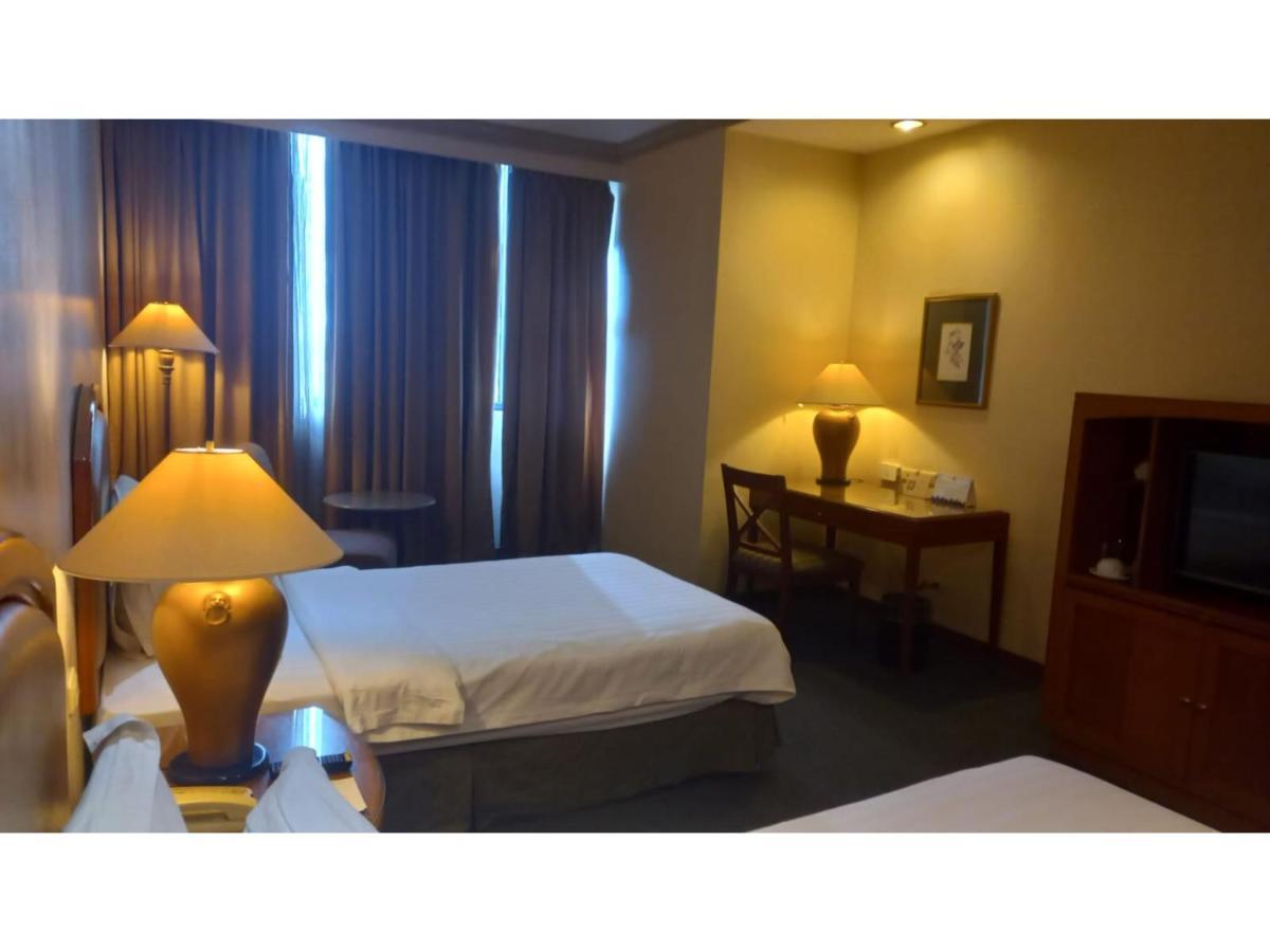 Capital O 914 Makati Palace Hotel Makati City Buitenkant foto