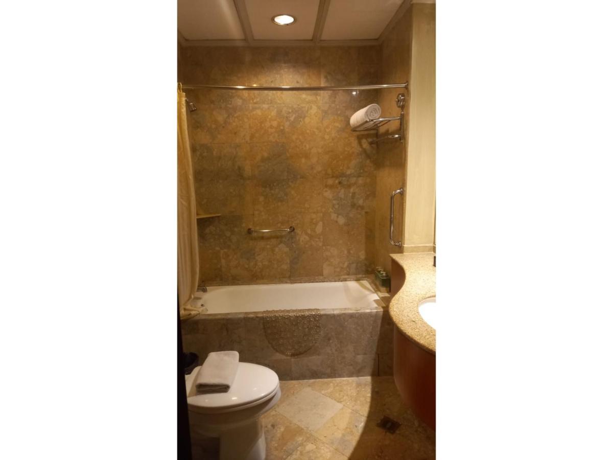 Capital O 914 Makati Palace Hotel Makati City Buitenkant foto